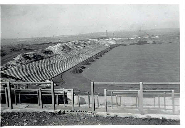 keith-hall-provided-this-old-picture-of-vale-park-under-construction